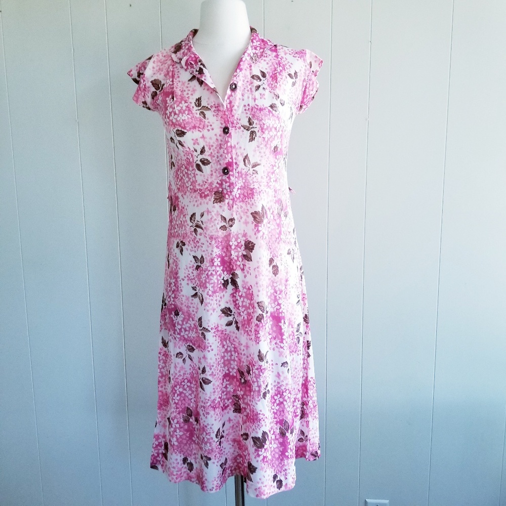 1970s Unlabeled Floral Viscose Dress‎